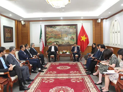 Việt Nam và Iran tăng cường hợp tác văn hóa, du lịch, thể thao