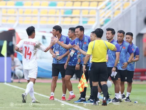 Huấn luyện viên Hứa Hiền Vinh: “Đội tuyển U19 Việt Nam đã được tiếp xúc với những lối chơi khác nhau”