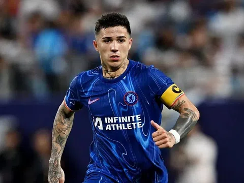Tiền vệ Enzo Fernandez được bổ nhiệm làm đội phó của The Blues