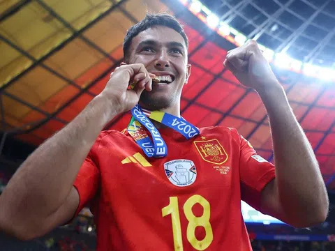 Liverpool rộng cửa chiêu mộ tiền vệ Martin Zubimendi