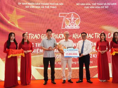 Trao thưởng và khai mạc triển lãm Cuộc thi sáng tác tranh cổ động và logo kỷ niệm 70 năm Ngày Giải phóng Thủ đô