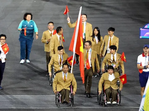 Paralympic 2024: Lễ khai mạc độc đáo và đầy cảm xúc