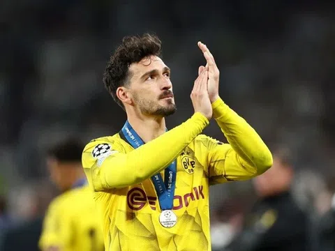 Trung vệ Mats Hummels bất ngờ bẻ kèo với Real Sociedad