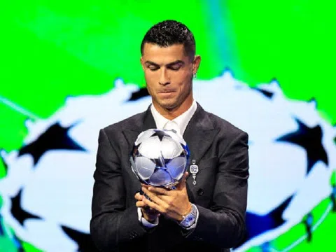 Cristiano Ronaldo được UEFA vinh danh giải thưởng đặc biệt