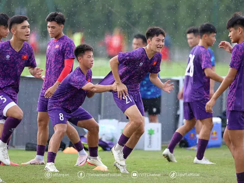 Huấn luyện viên Cristiano Roland: “Sự cố gắng và khát khao của U17 Việt Nam tăng lên từng ngày”