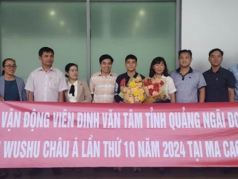 Quê nhà Quảng Ngãi đón và vinh danh võ sĩ Đinh Văn Tâm