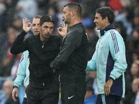 Huấn luyện viên Mikel Arteta đáp trả những chỉ trích “đá bẩn” sau trận hòa Man City