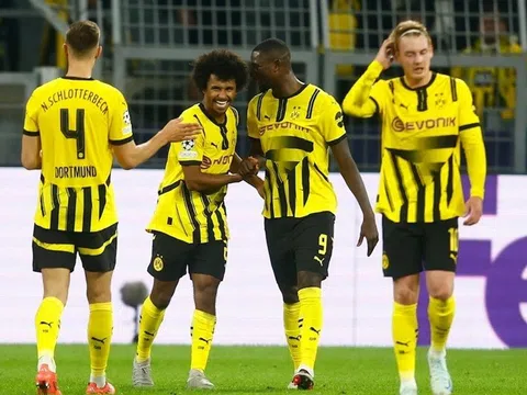 "Ngôi sao" trẻ của Dortmund ghi tên vào lịch sử Champions League và Bóng đá Đức