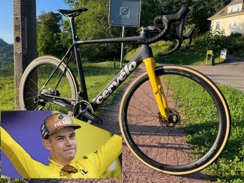 Xe đua Tour de France 2022 của Wout Van Aert đấu giá gần 40.000 euro làm từ thiện