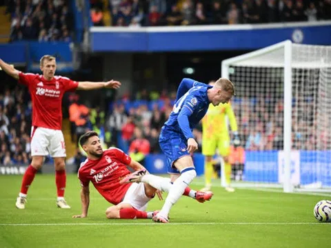 Vòng 7 Premier League: Chelsea và Man United chia điểm, Tottenham thua ngược