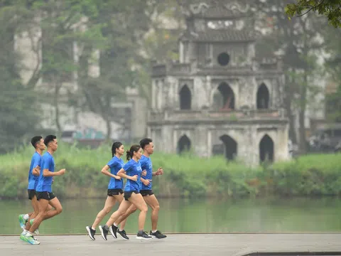 Hơn 18.000 vận động viên tham dự Standard Chartered Marathon Di sản Hà Nội 2024