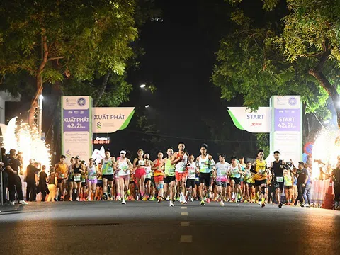 Giải chạy Standard Chartered Marathon Di sản Hà Nội 2024: Kiptoo và Ngọc Hoa vô địch cự ly 42,195km