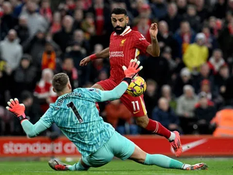 Liverpool tái chiếm ngôi đầu, Arsenal và Man City thua sốc