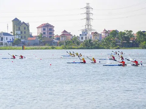 Thành phố Hồ Chí Minh dẫn đầu tại giải Đua thuyền Rowing vô địch quốc gia 2024