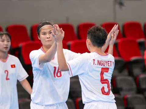 Giải Futsal nữ vô địch Đông Nam Á 2024: Thắng đậm Indonesia, tuyển Việt Nam tạm vươn lên dẫn đầu