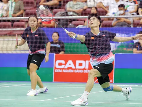 Giải Cầu lông FELET Vietnam International Series năm 2024: Phạm Văn Hải và Thân Vân Anh giành ngôi á quân