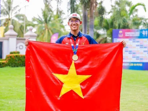 Lê Khánh Hưng đầu quân cho đội tuyển golf Đại học Illinois của Mỹ