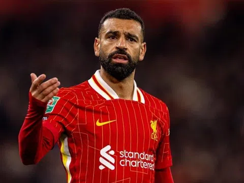 Huấn luyện viên Arne Slot lên tiếng sau phát biểu tranh cãi của Mohamed Salah