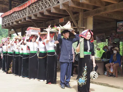 Trải nghiệm "Chợ phiên vùng cao - Chào năm mới 2025" tại Làng Văn hóa - Du lịch các dân tộc Việt Nam