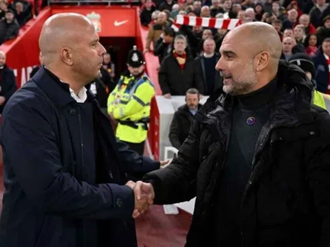 Huấn luyện viên Slot tin đồng nghiệp Pep Guardiola sớm vực dậy Man City