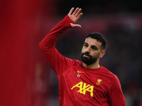 Mohamed Salah nhún nhường trước sự cứng rắn của Liverpool