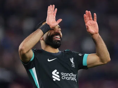 Salah lập 2 kỷ lục sau trận thắng đậm của Liverpool