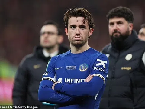 Chelsea bất lực với Ben Chilwell, được chào mua lại “người thừa”