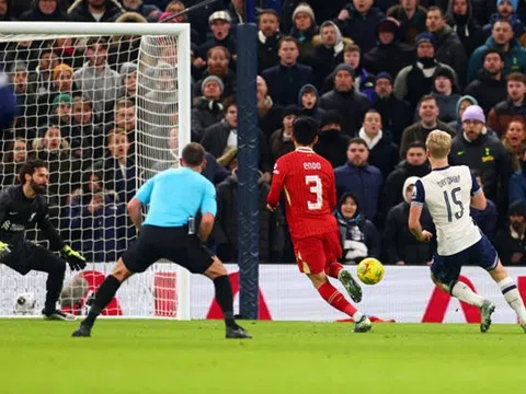 Tottenham thắng Liverpool ở Bán kết lượt đi Cúp Liên đoàn Anh