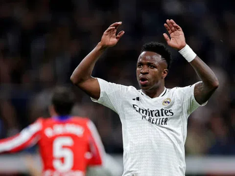 Real Madrid khủng hoảng lực lượng, Vinicius từ chối hợp đồng mới