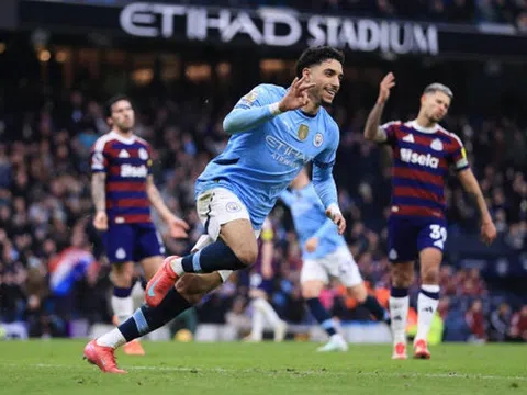 Tân binh Omar Marmoush tỏa sáng, Man City nhấn chìm đối thủ