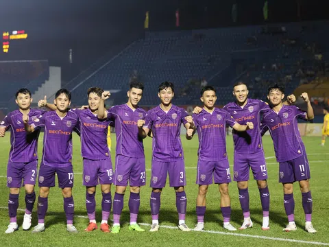 Vòng 14 V.League 2024-2025: Bình Dương đòi nợ thành công