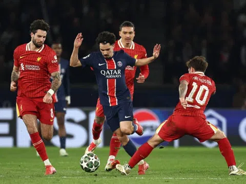 Lượt đi vòng 1/8 Champions League: PSG gục ngã trên sân nhà