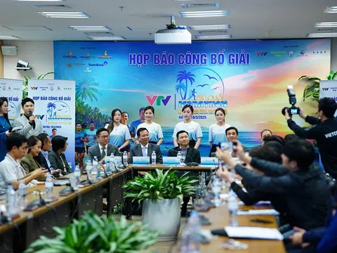 Nguyễn Thị Oanh tranh tài tại VTV Phú Quốc Marathon 2025