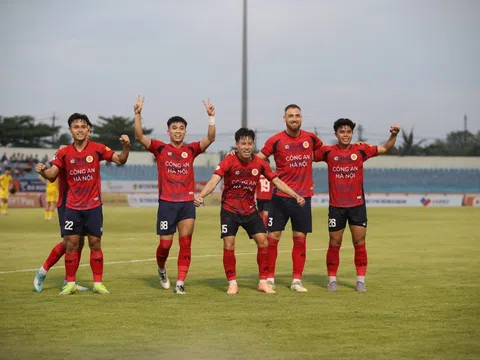 Vòng 21 V.League 2024-2025: Công an Hà Nội thắng đậm trên sân khách