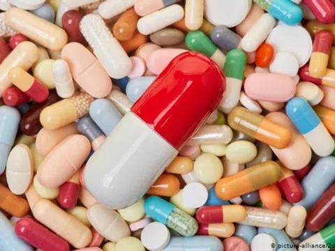 Tăng cường kiểm tra việc chấp hành các quy định pháp luật về quảng cáo, nhất là quảng cáo hàng hóa về thuốc chữa bệnh, sữa