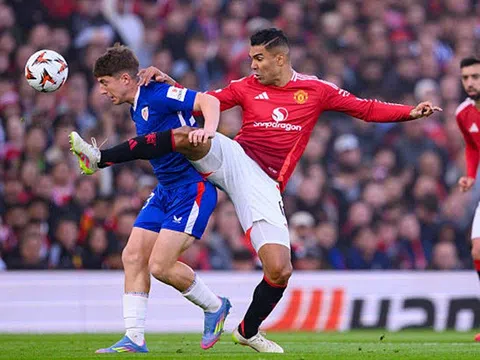 Man United đi vào lịch sử Europa League