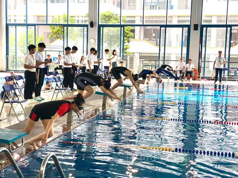 Gần 300 vận động viên tranh tài môn Bơi giải Thể thao học sinh phổ thông tỉnh Bắc Ninh