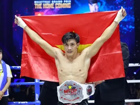 Nguyễn Trần Duy Nhất tham dự Đại hội Võ thuật Quốc tế và Muay Thái lần thứ 7