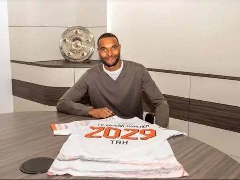 Bayern Munich vượt mặt Barcelona trong vụ chiêu mộ trung vệ Jonathan Tah