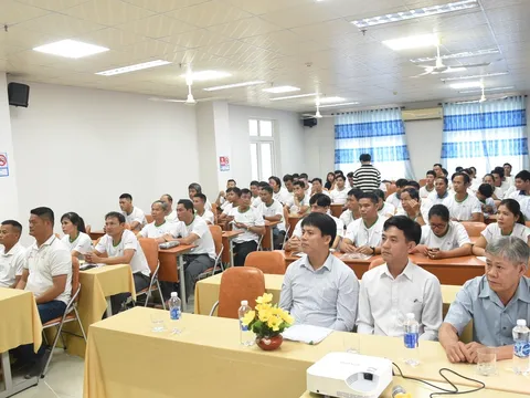 Quảng Nam tập huấn nghiệp vụ dạy bơi và kỹ năng phòng, chống đuối nước trẻ em năm 2025