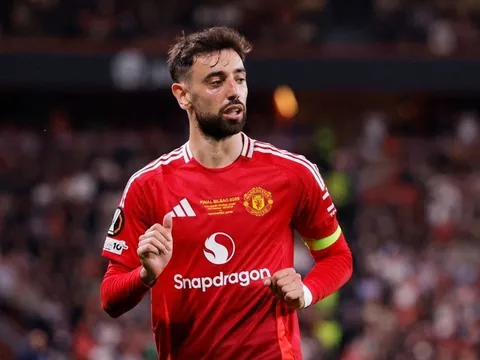 Bruno Fernandes thẳng thừng từ chối lời đề nghị khủng từ Al Hilal