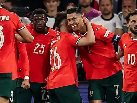 Cristiano Ronaldo tỏa sáng đưa Bồ Đào Nha vào chung kết Nations League