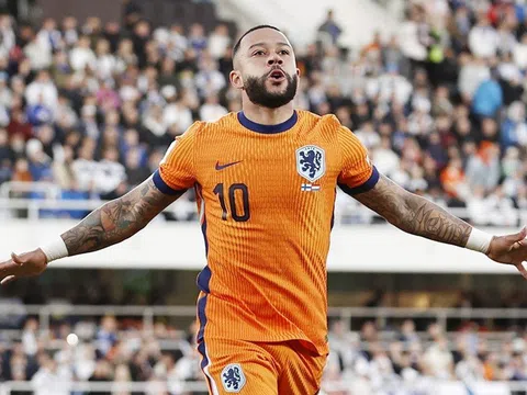 Memphis Depay đi vào lịch sử bóng đá Hà Lan