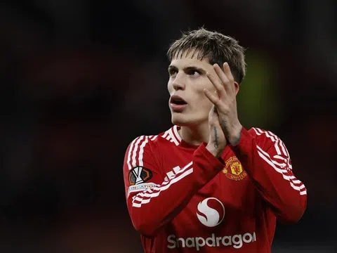 Mason Mount và Alejandro Garnacho cạn thời gian tại Man United
