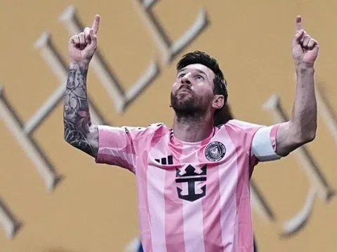 Tiền đạo Lionel Messi đi vào lịch sử sau trận thắng Porto