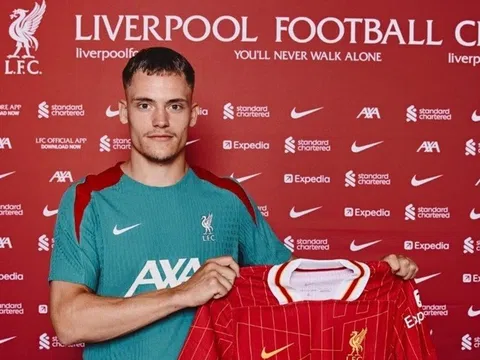 Liverpool công bố bản hợp đồng kỷ lục Premier League với Florian Wirtz
