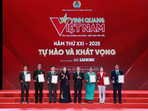 Huấn luyện viên Mai Đức Chung và xạ thủ Trịnh Thu Vinh được vinh danh tại Chương trình “Vinh quang Việt Nam” năm 2025