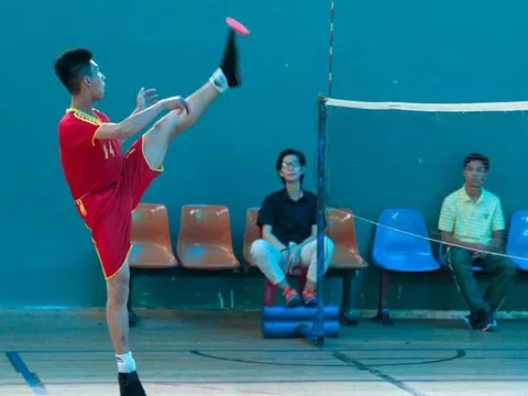 Bạn Nguyễn Linh - ở Bình Phước hỏi: Xin cho biết, các lỗi trong đá cầu và cách tính điểm?