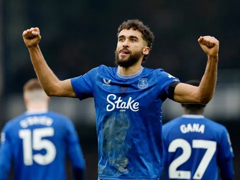 Man United dẫn đầu cuộc đua giành tiền đạo Dominic Calvert-Lewin