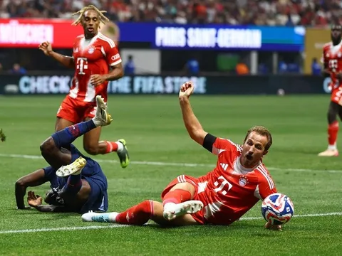 PSG loại Bayern Munich ở Tứ kết FIFA Club World Cup 2025 trong thế trận 9 người